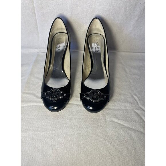 Michael Kors Shoes - Michael Kors Women's Shoes Black Leather Patent Closed Toe MK Emblem Size 7.5M